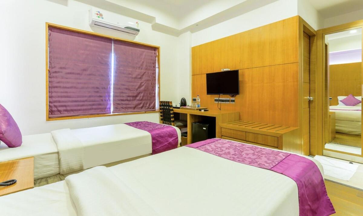 Medora Hotel Kozhikode Eksteriør bilde